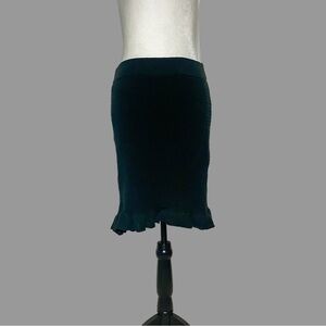 💛 S 💛 NWT Anthro Skirt Knit Ruffled Hem Feminine Mini Stretch